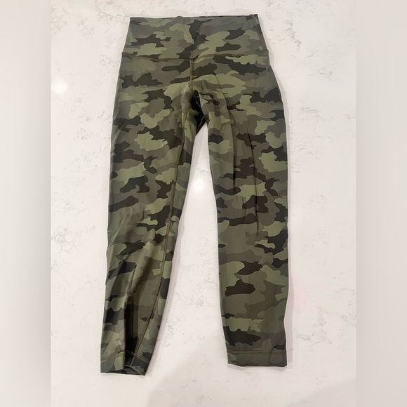Lululemon Green Camo Leggings - Picture 2 of 5